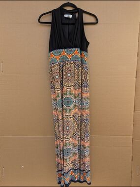 London Style V-Neck Halter Maxi Dress Mandala Geometric Boho Medallion Sz 10